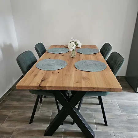 V Klubu Hétvégi ház